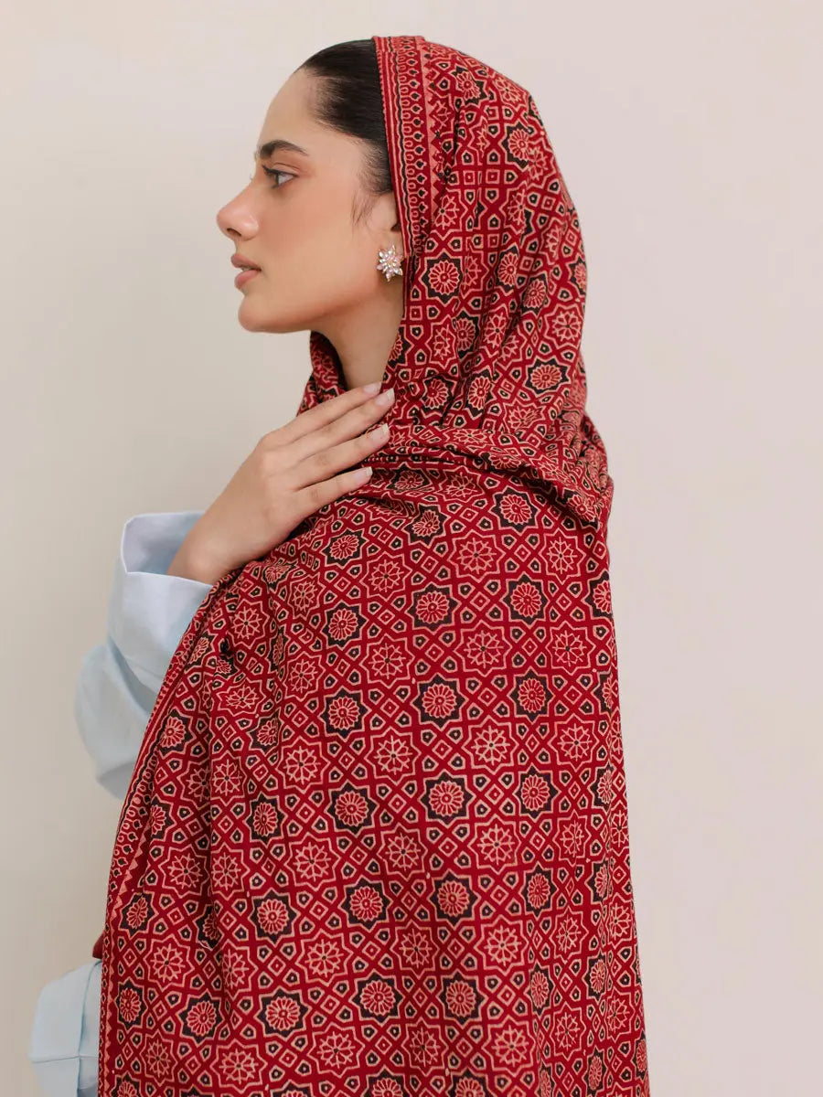 huda-ajrak-hijab-maroon-tassur