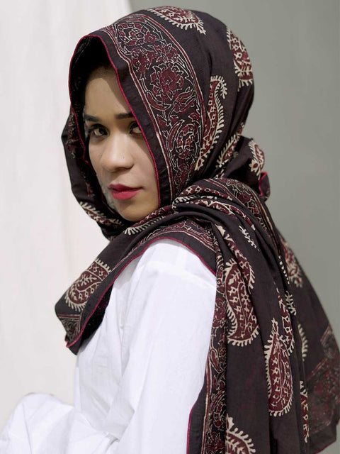 Darya Hijab Black