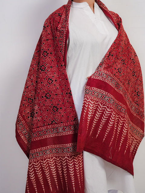 Mauj Ajrak Scarf - Maroon