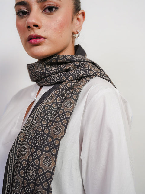 Huda Ajrak Scarf - Grey