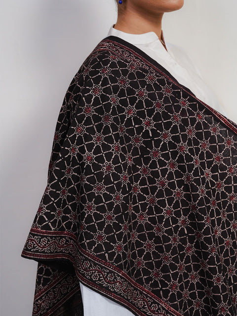 Raga Ajrak Scarf - Black & Burgandy