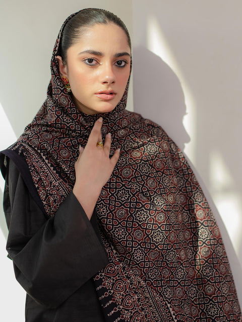 Huda Ajrak Hijab - Black & Burgandy