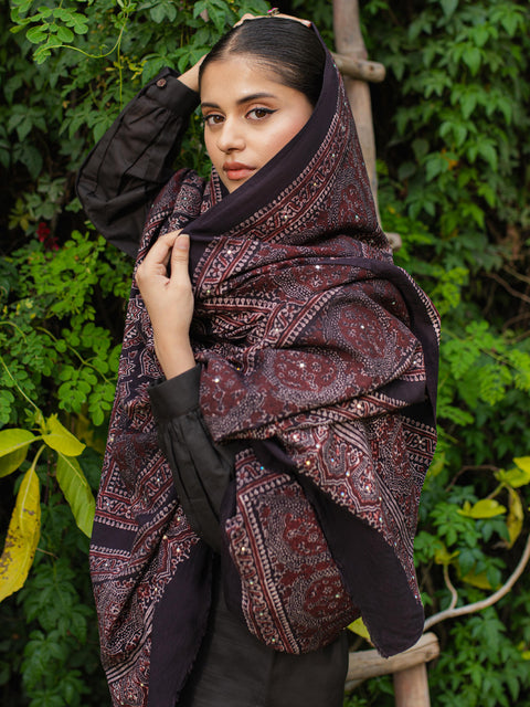 Parvaneh Ajrak Chaadar - Black & Burgandy