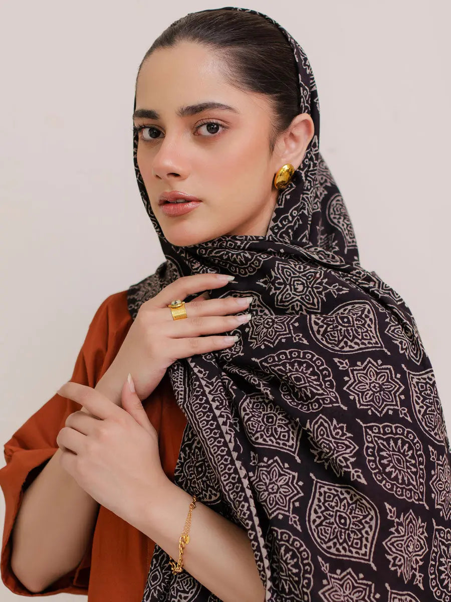 Parvaneh Ajrak Hijab - Black– TASSUR