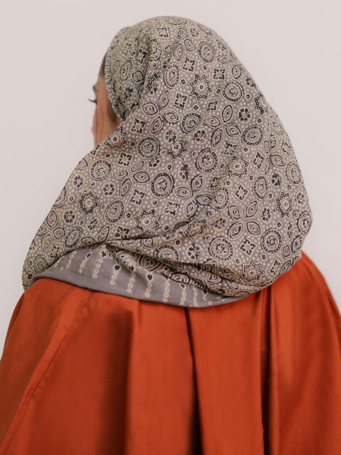 Wabasta Ajrak Hijab Grey