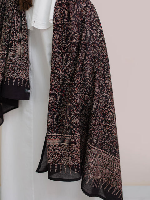 Meher Ajrak Hijab - Black & Burgandy