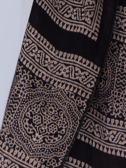 Wabasta Scarf (Black)